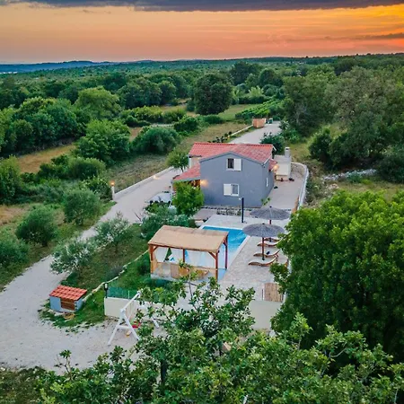 Apartment Kuca Za Odmor Cvitka *